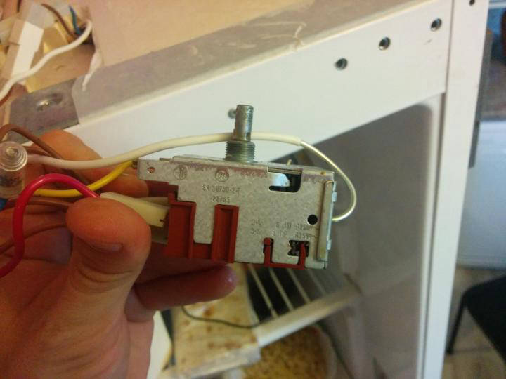 Замена термостата в холодильнике — ремонт терморегулятора холодильника